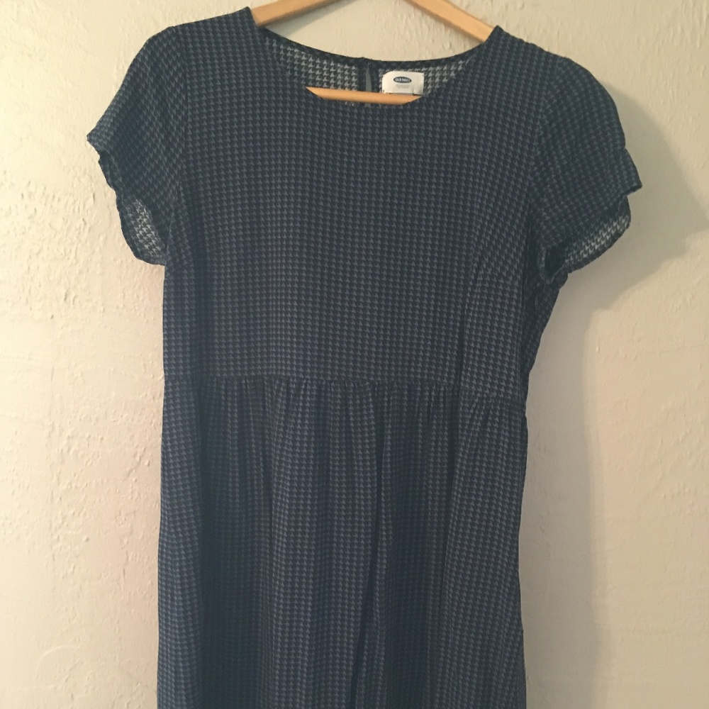Houndstooth pattern swing dress